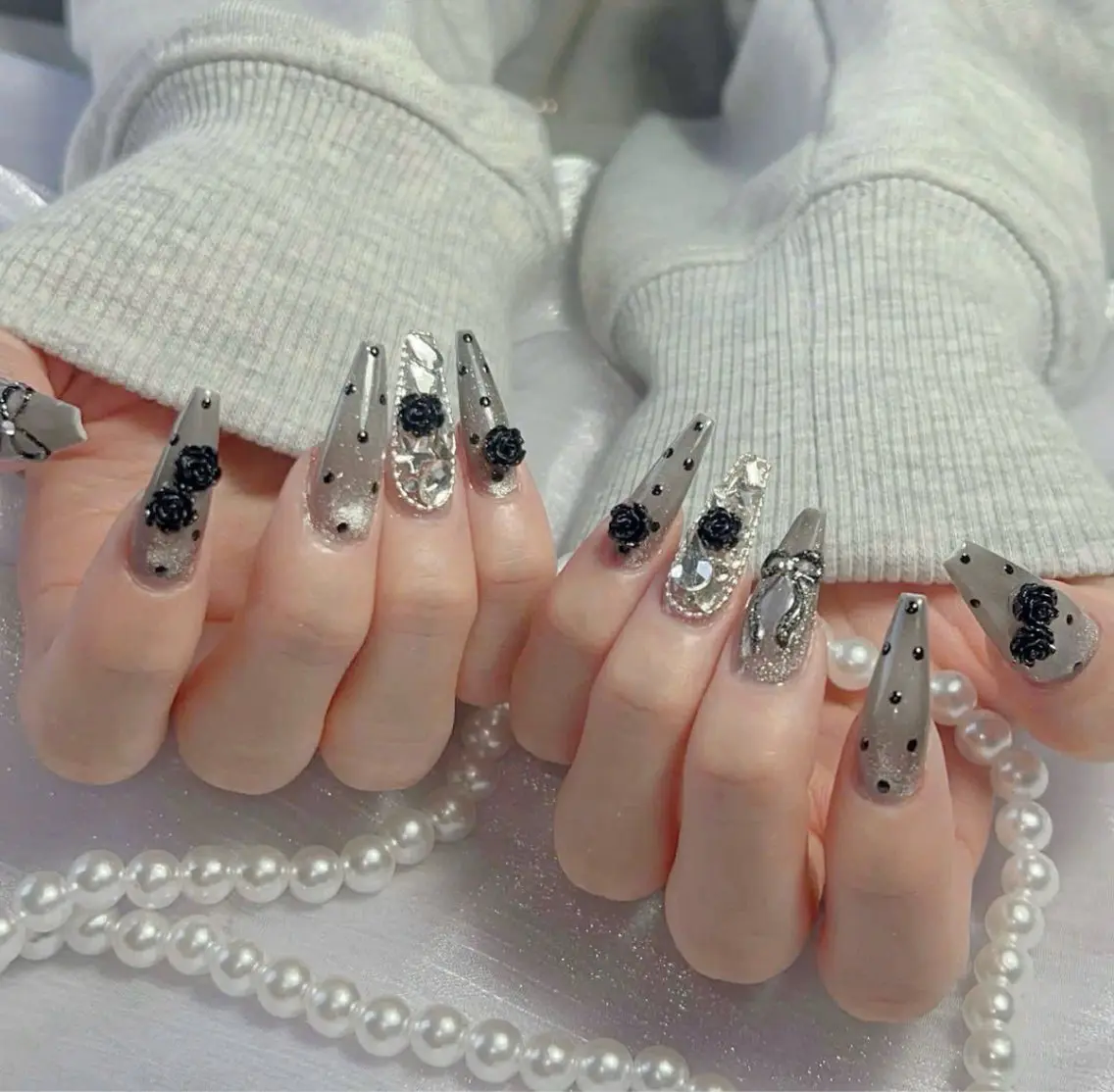 ネイル ハンドネイル moon nailsのネイルデザイン