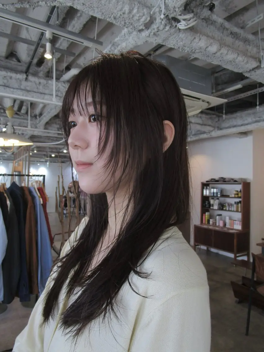 ロング カラー ブラウンカラー 顔周りカット レイヤーカット カット ヘアカラー yu maのヘアスタイル