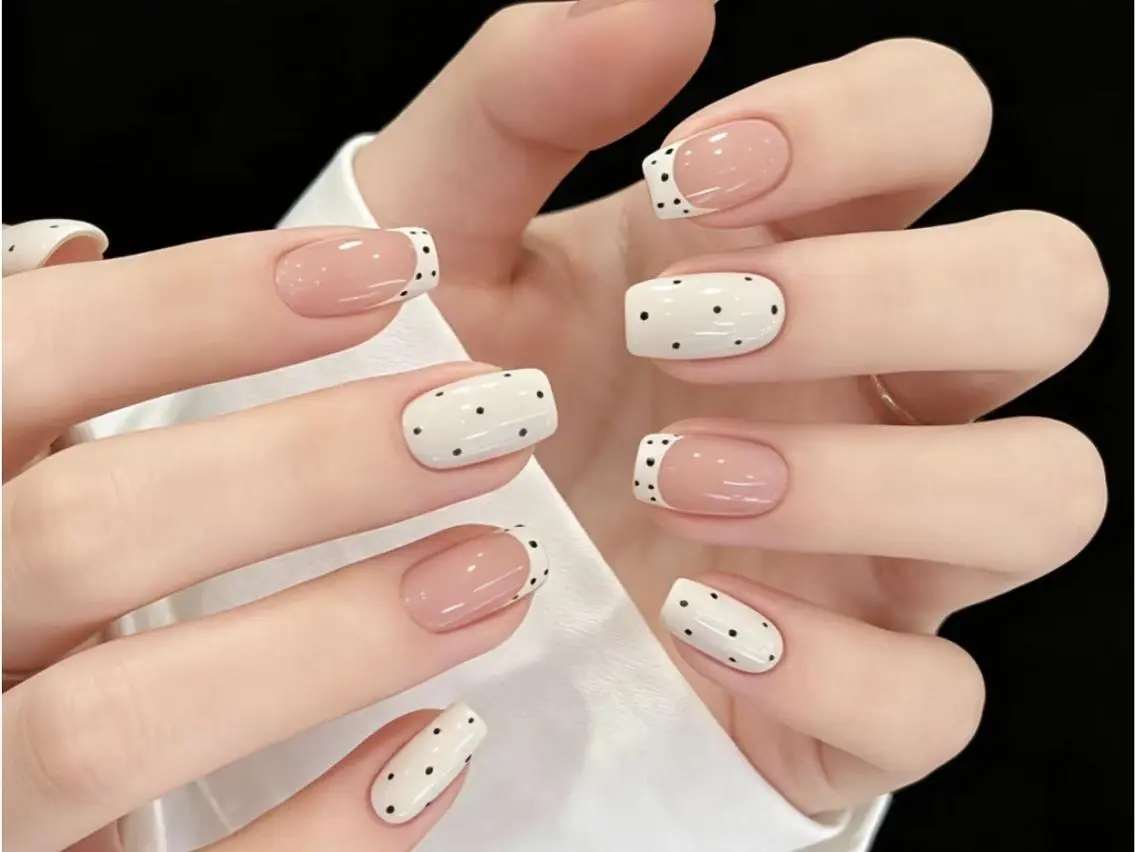 ネイル ハンドネイル ハンドケア MoonNail ナナのネイルデザイン