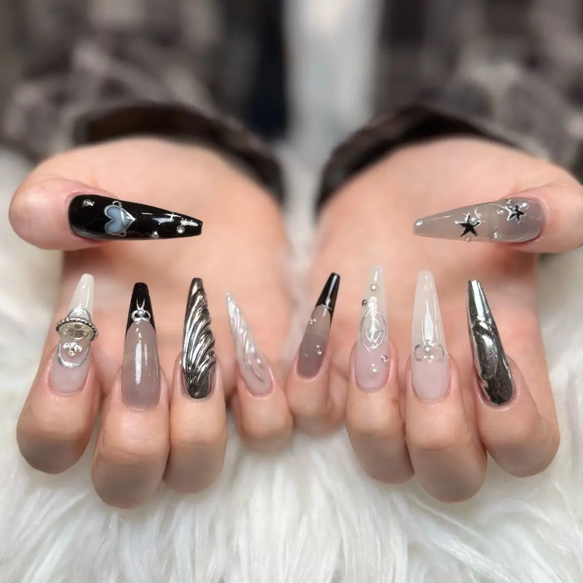 ネイル フレンチネイル ジェルネイル キラキラネイル 韓国ネイル マグネットネイル Julli NailStudioのネイルデザイン