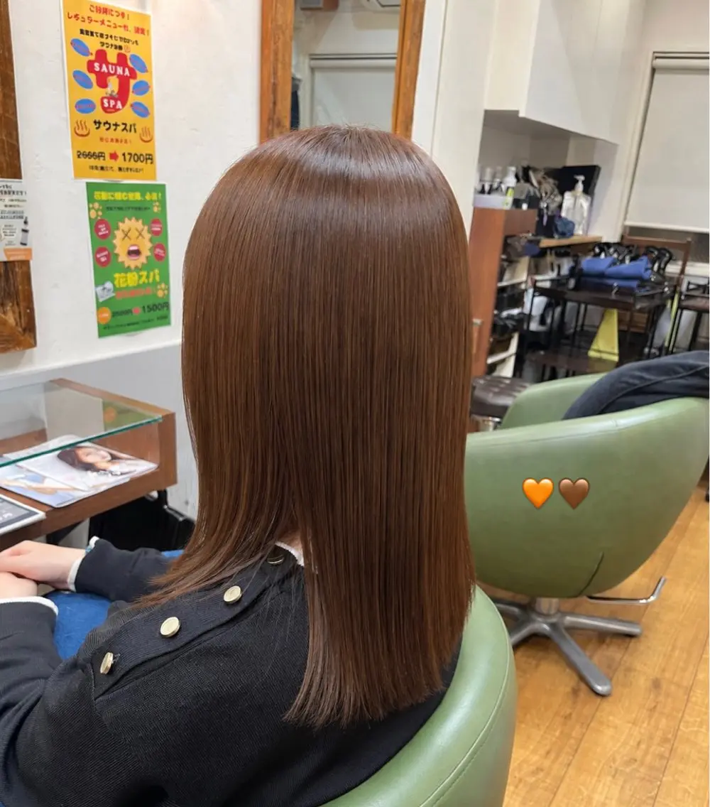 カラー 小林 紗也のヘアスタイル