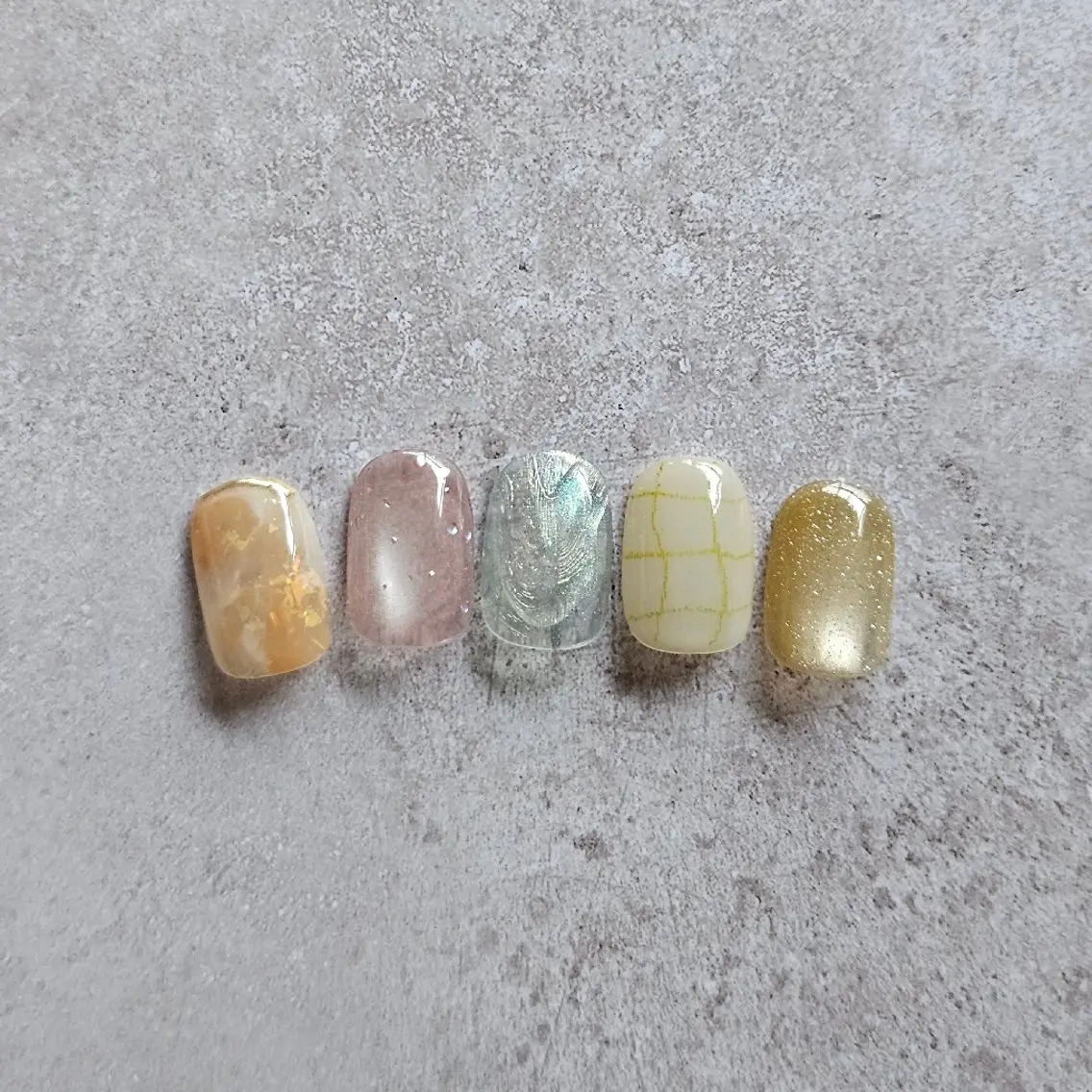 ネイル シンプルネイル 夏ネイル ハンドネイル Nailsalon manoのネイルデザイン
