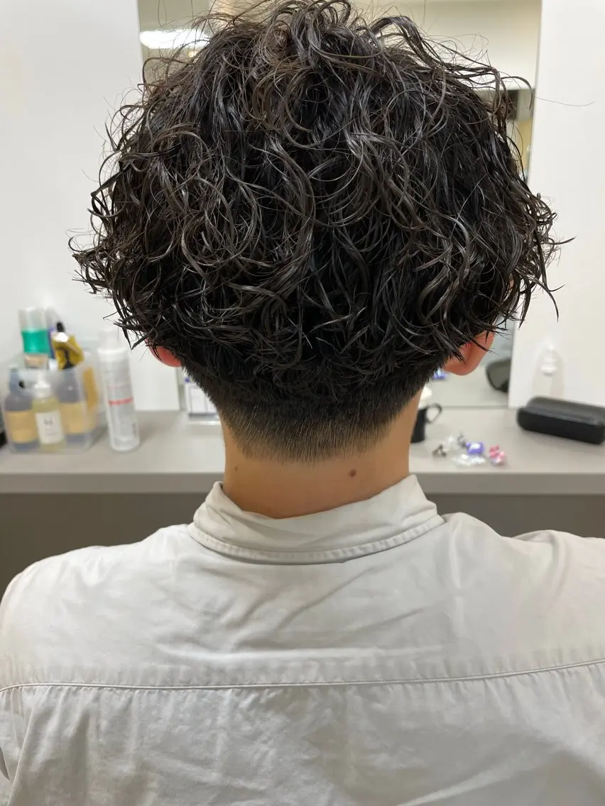 ショート パーマ メンズ くるくるパーマ aikoのヘアスタイル
