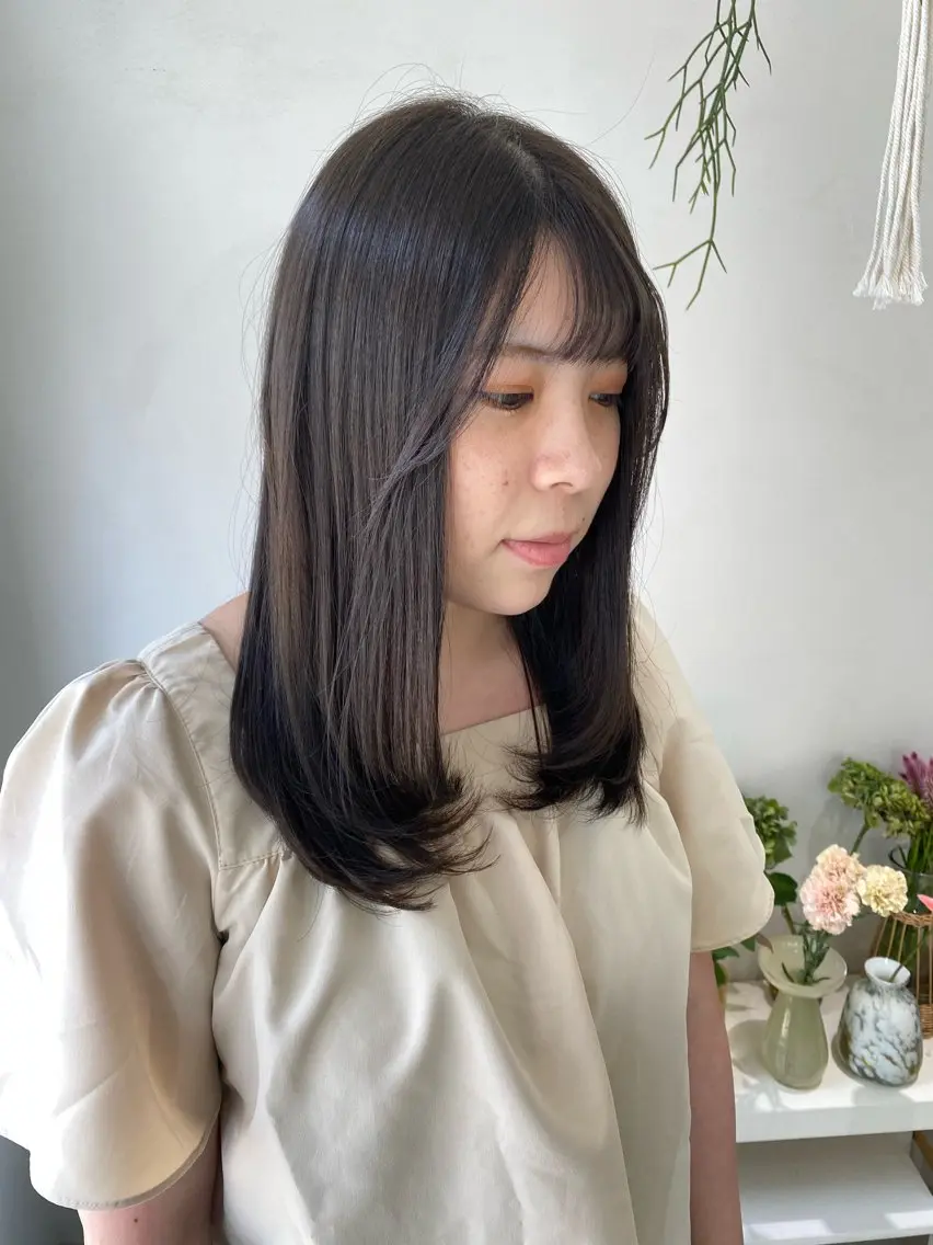 【平日限定】前髪カット+透明感カラー+COTAトリートメントの写真