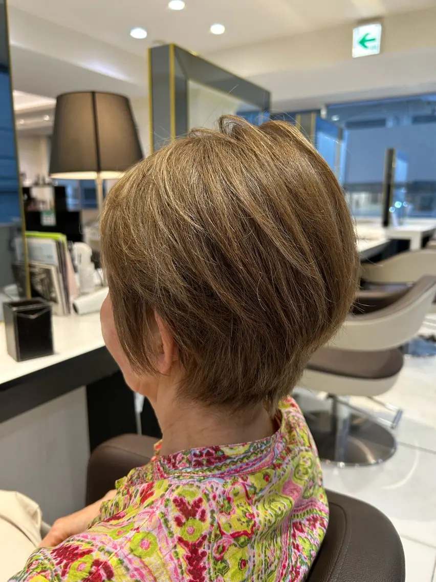 ショート ハイライト ショートヘア 小田切 栄司のヘアスタイル