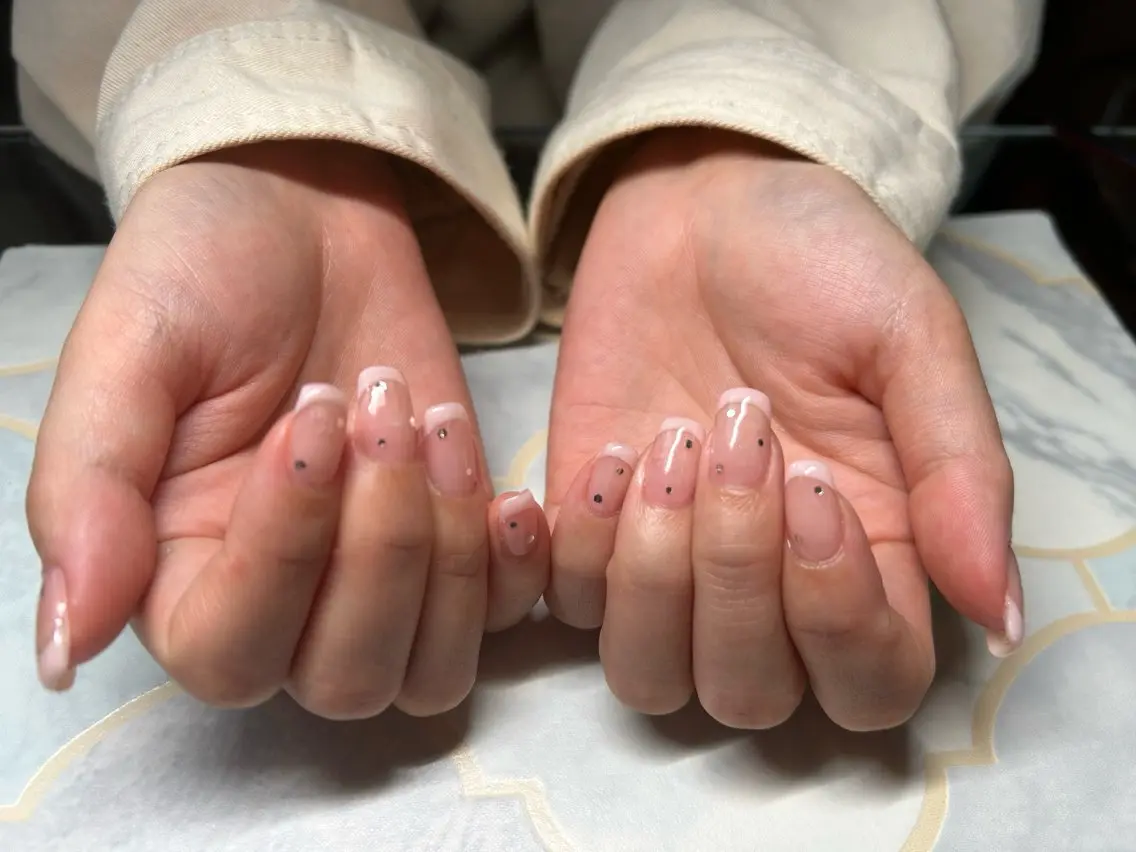 ネイル フレンチネイル ハンドネイル Lisa’s Salonのネイルデザイン