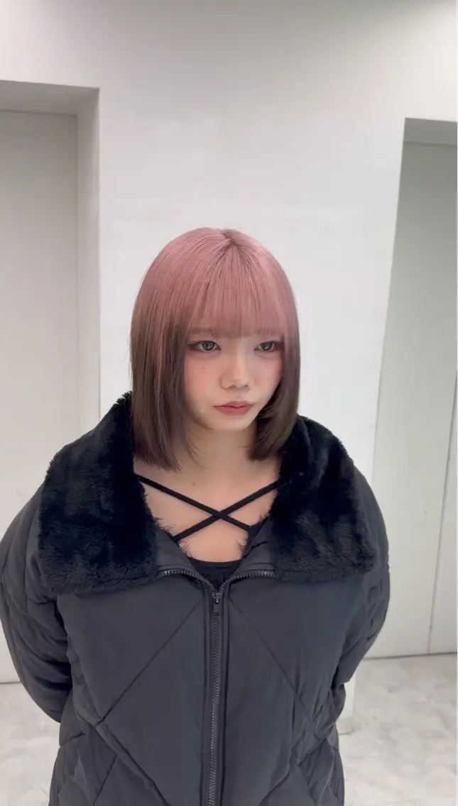 ミディアム カラー ヘアアレンジ ヘアカラー トリートメント ヘッドスパ ヘアセット ウルフカット×ハイ トーン職人🤍ゆうひのヘアスタイル