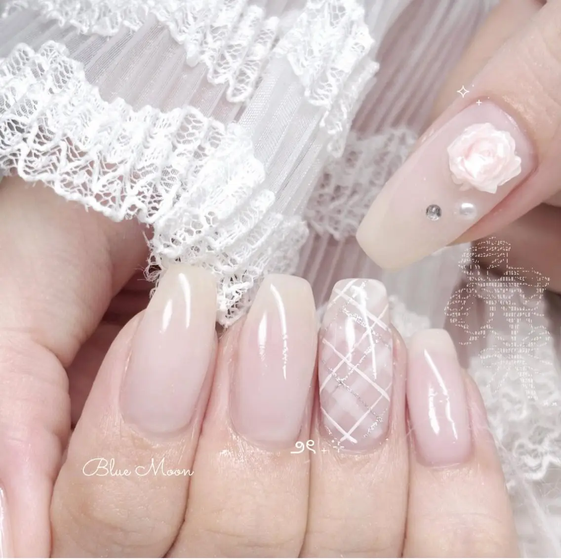 ネイル ハンドネイル フットネイル ハンドケア nail salon Blue Moonのネイルデザイン