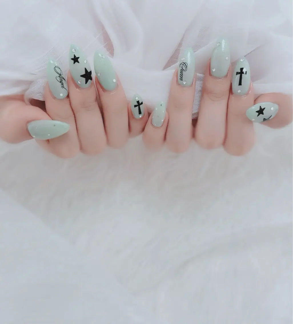 ネイル ハンドネイル ESPOIR Ｎのネイルデザイン
