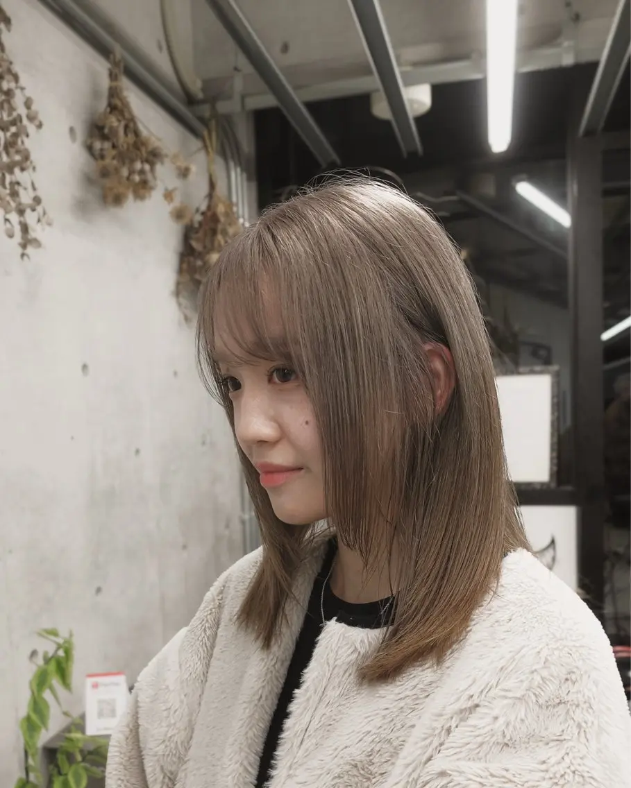 セミロング カラー カット ヘアカラー ダブルカラー/ ケアブリーチ/クニトのヘアスタイル