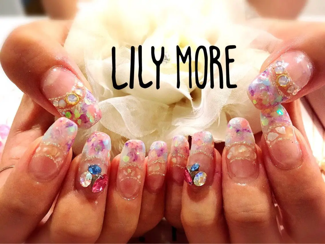 ネイル オーロラネイル Lily closetのネイルデザイン