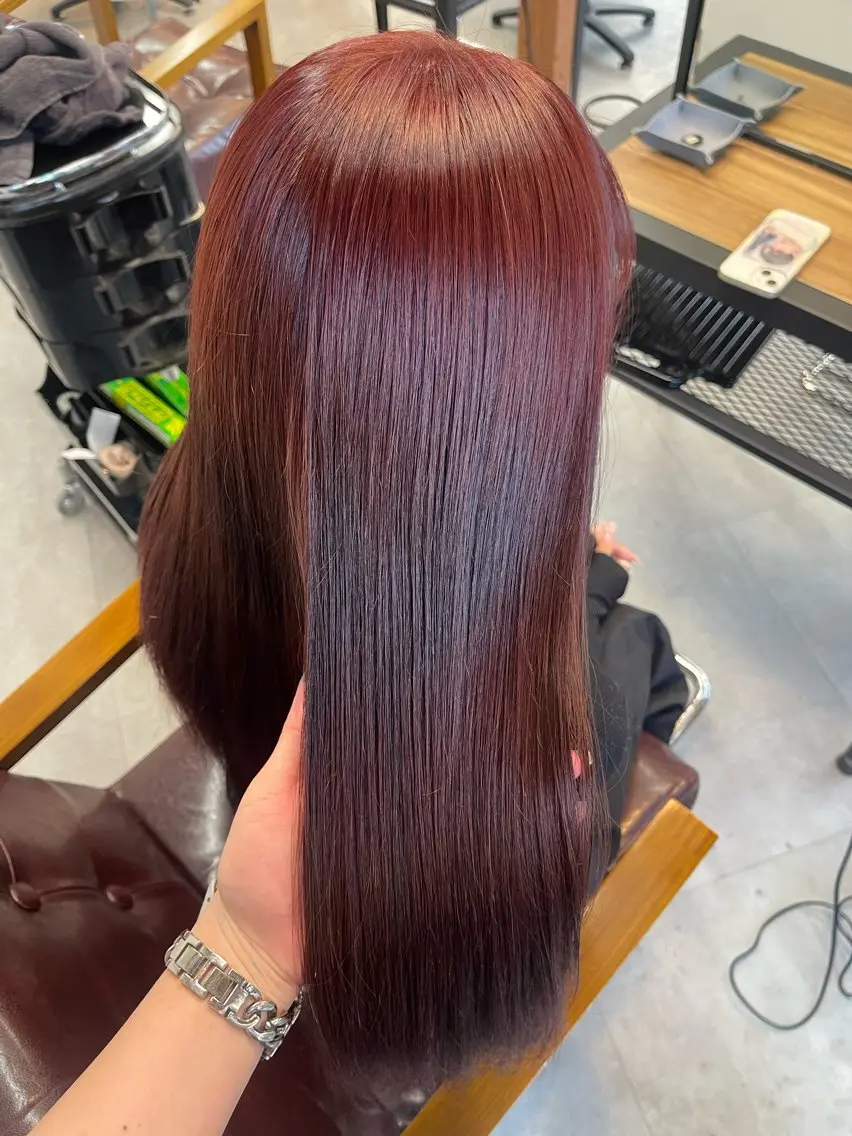 ロング カラー シノザキ キナのヘアスタイル