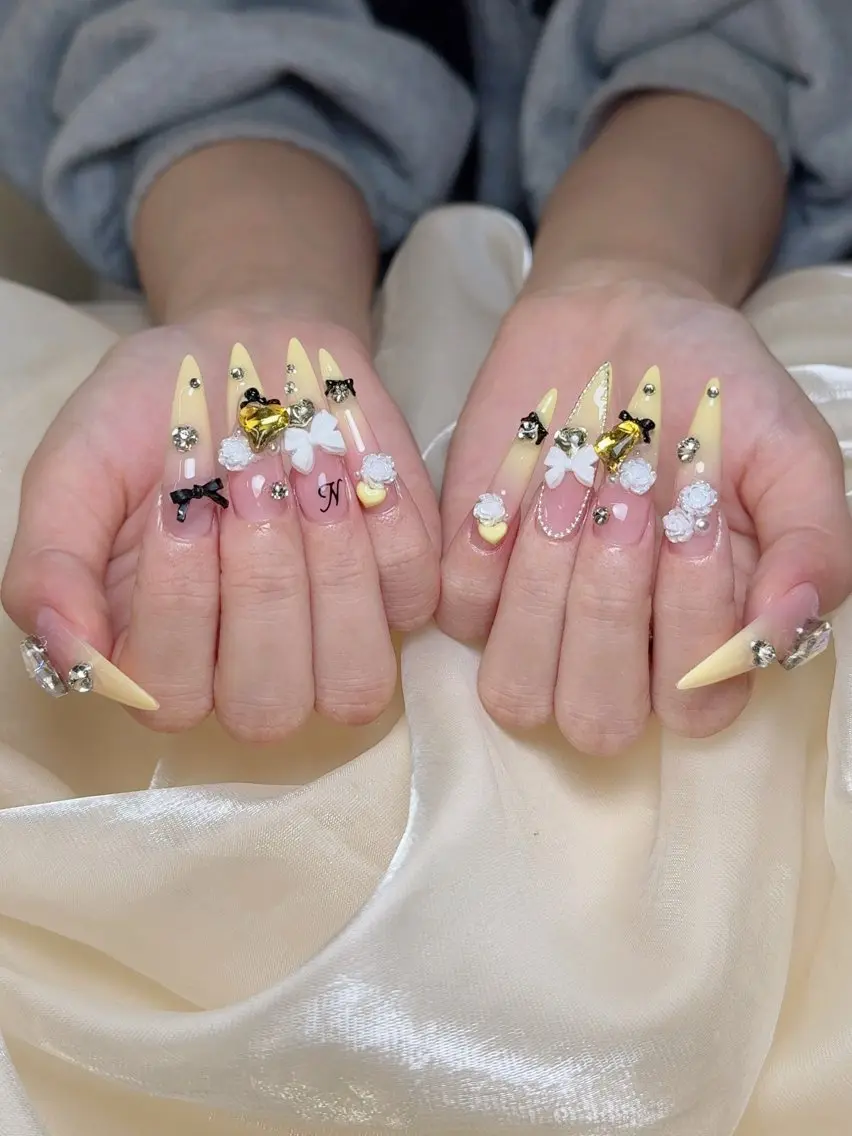 ネイル ハンドネイル ENsalon akiのネイルデザイン