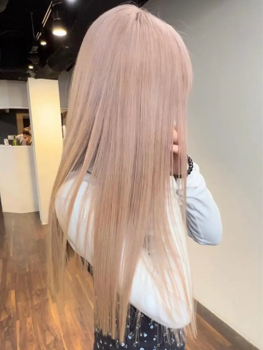 セミロング ⭐️心斎橋カラーモデ ル⭐️SOUのヘアスタイル