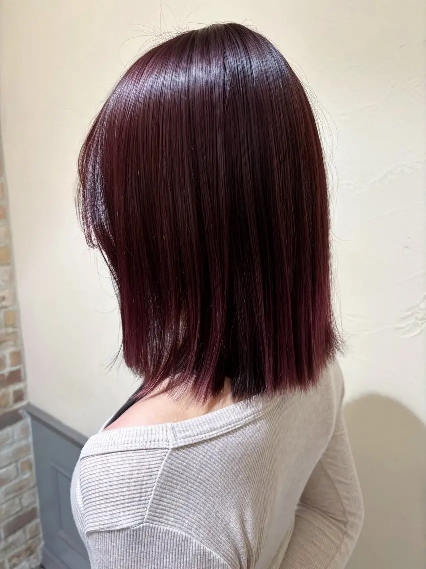 ミディアム カラー ブリーチ ボルドーカラー ヘアカラー トリートメント Noel .⋆𝜗𝜚のヘアスタイル
