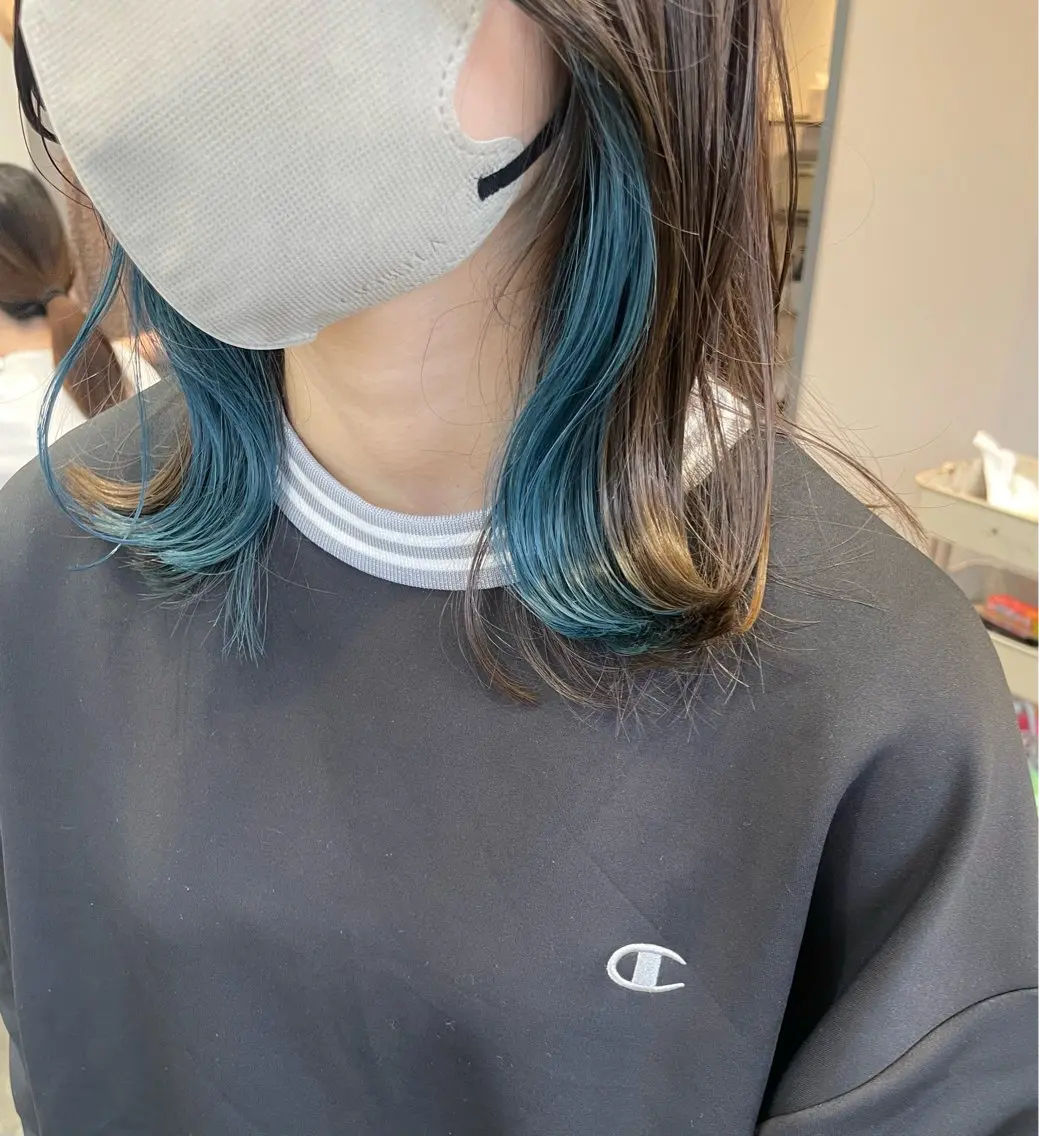 インナーカラー(ケアブリーチ込み)+フルカラー＋カット+バイカルテトリートメントの写真