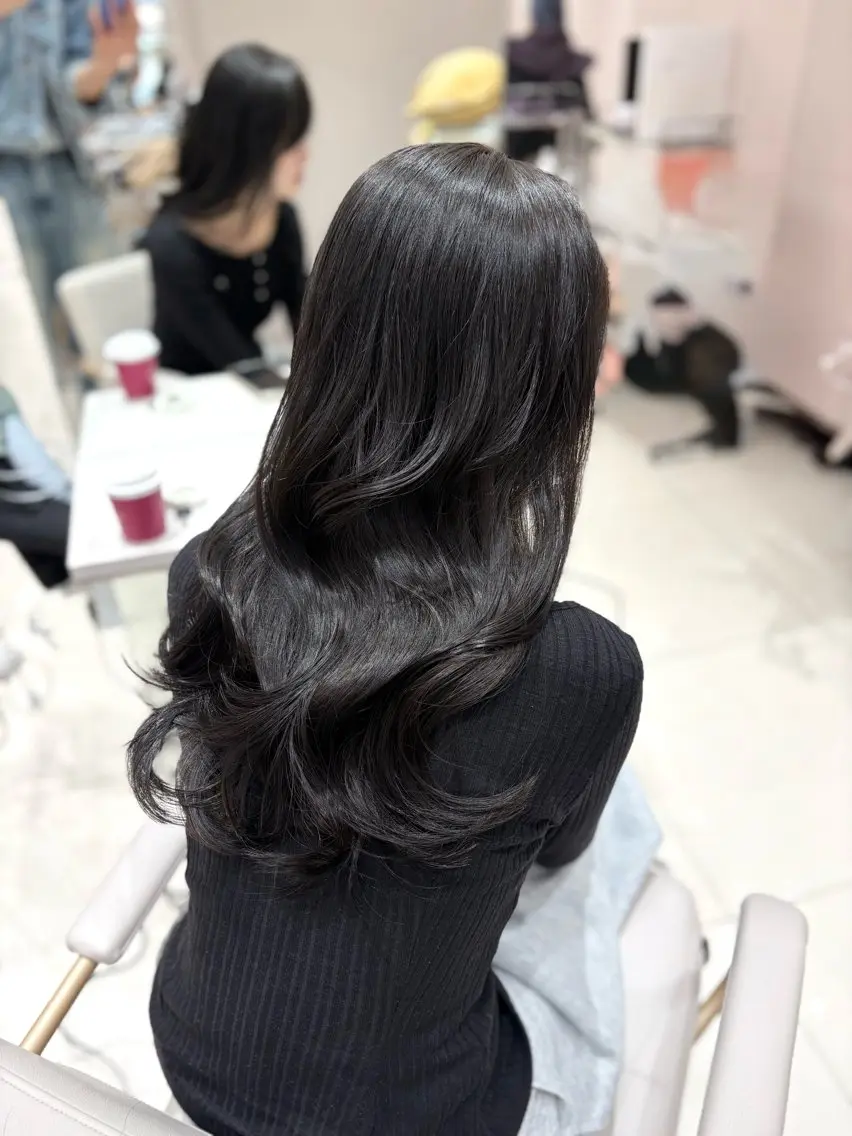 ロング カラー グレージュ オリーブグレージュ オリーブグレー 銀座/レイヤー/ 透明感カラー✨りくのヘアスタイル