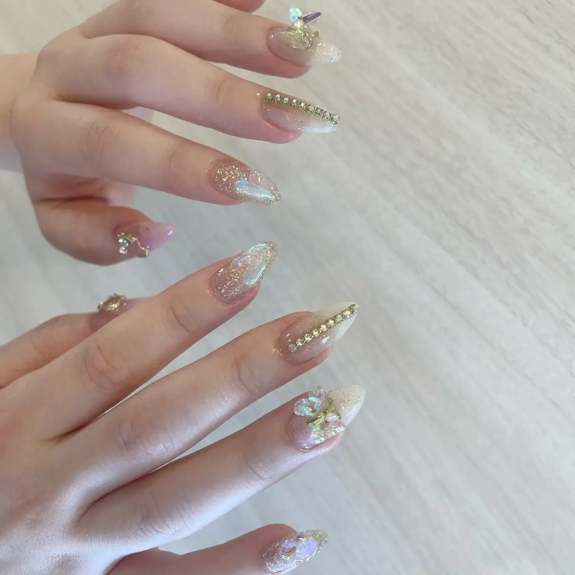 ネイル オーロラネイル Nail Salon Gummi.のネイルデザイン
