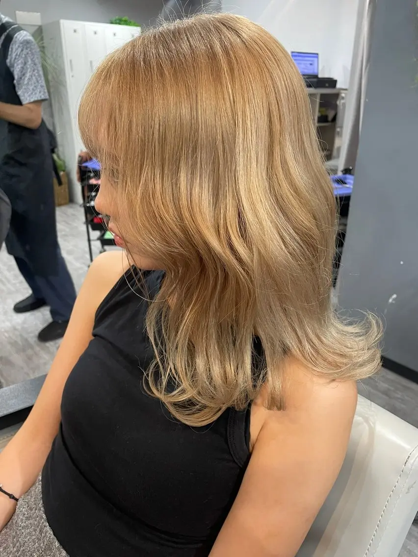 セミロング ヘアカラー トリートメント 空きあり💛 miho  大国町のヘアスタイル