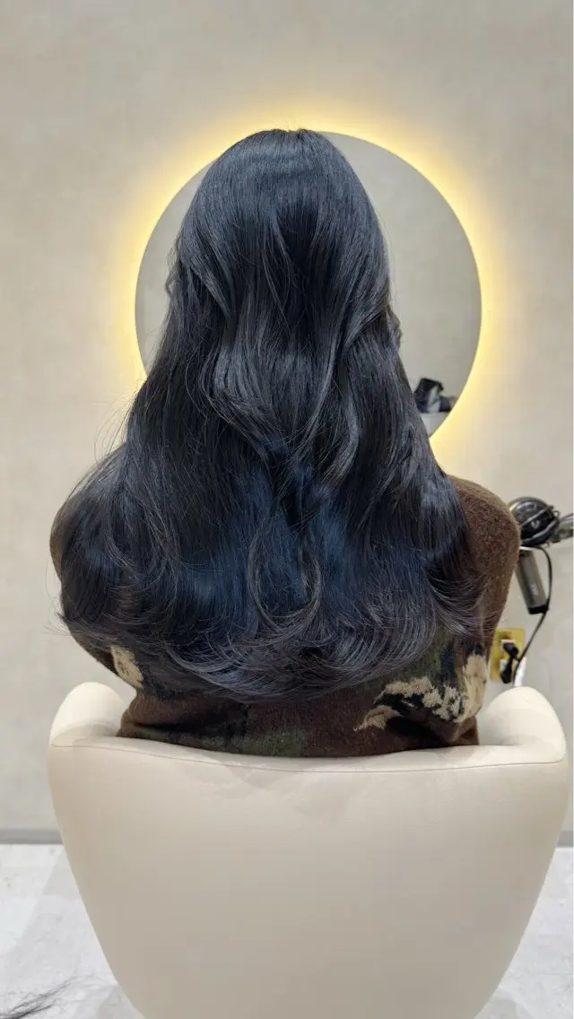 ロング ロングレイヤー 髪質改善 レイヤーカット ロング 酸性ストレート カット ヘアカラー トリートメント 酸性ストレート 青木優磨のヘアスタイル