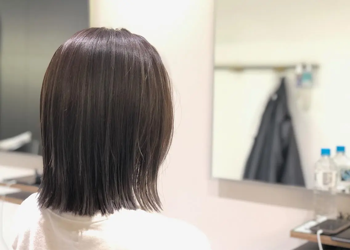 ミディアム カラー 切りっぱなしボブ アディクシーカラー グレージュ ボブ カット ヘアカラー 清川 泰斗のヘアスタイル