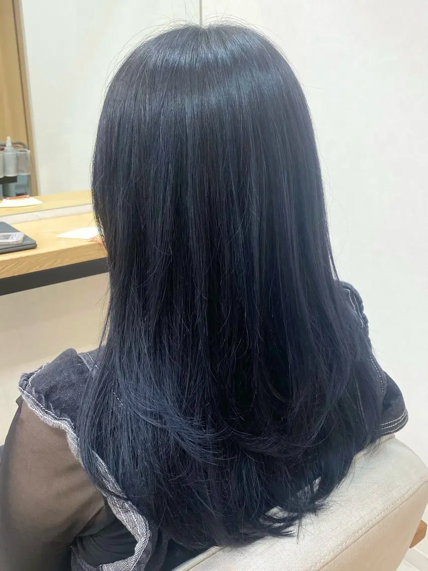 セミロング カラー ブルーカラー HIYORI🧁 登戸のヘアスタイル