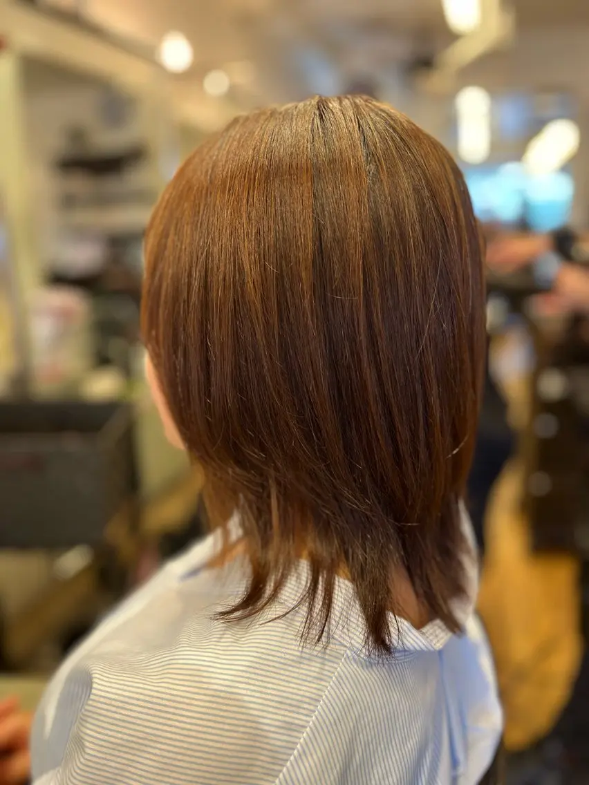 ミディアム 矢崎 身江子のヘアスタイル