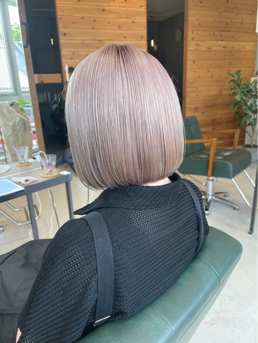 ショート ヘアカラー トリートメント カラー/ダブルカラー グレイカラー椿こはなのヘアスタイル