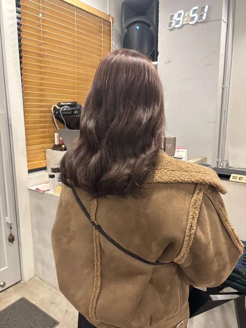 ミディアム カラー 熊取谷 茉那のヘアスタイル