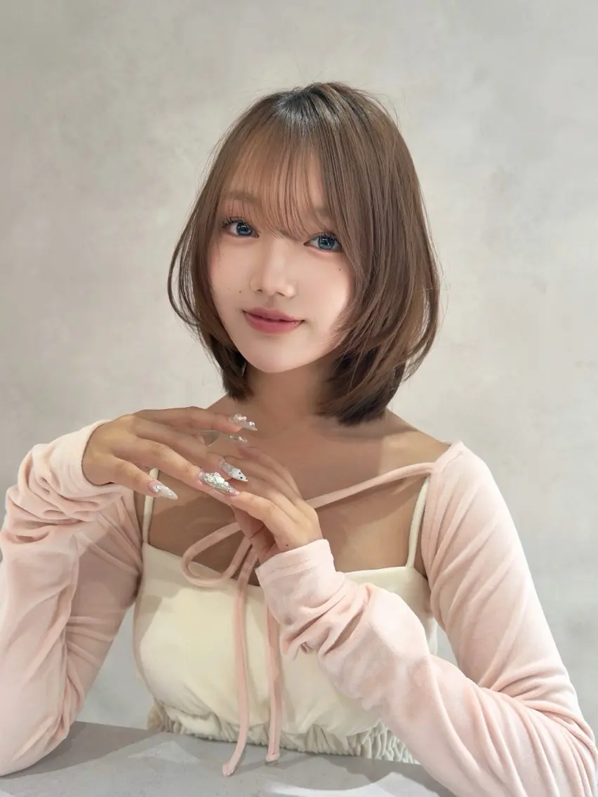 ミディアム ✨レイヤー・ブリーチ なしダブル特化✨のヘアスタイル