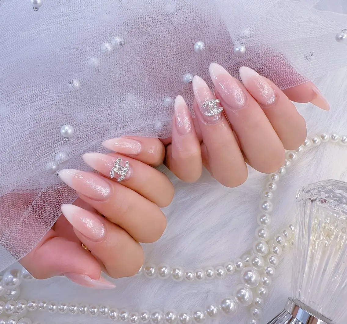ネイル アートネイル ジェルネイル 韓国ネイル ニュアンスネイル ハンドネイル Luna Nail.Novaのネイルデザイン