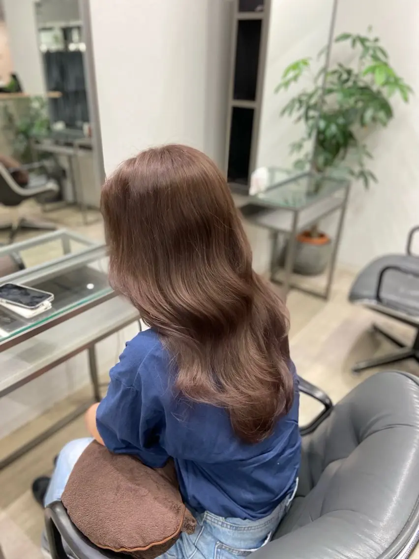 カラー ブラウンカラー ショコラグレージュ グレージュ ヘアカラー トリートメント 山下 穂嘉のヘアスタイル