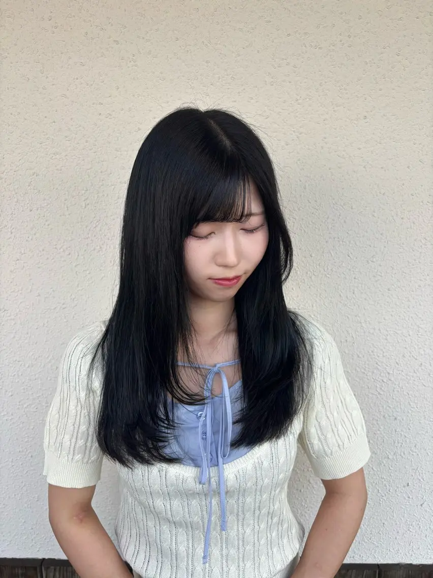 ロング 顔まわりレイヤー 顔周りカット レイヤーカット 森本 麻比のヘアスタイル