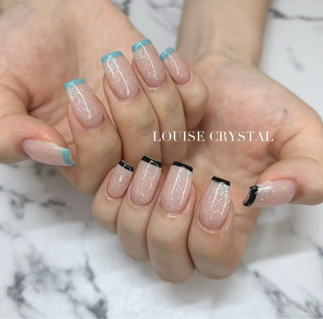 ネイル ハンドネイル LOUISE CRYSTALのネイルデザイン