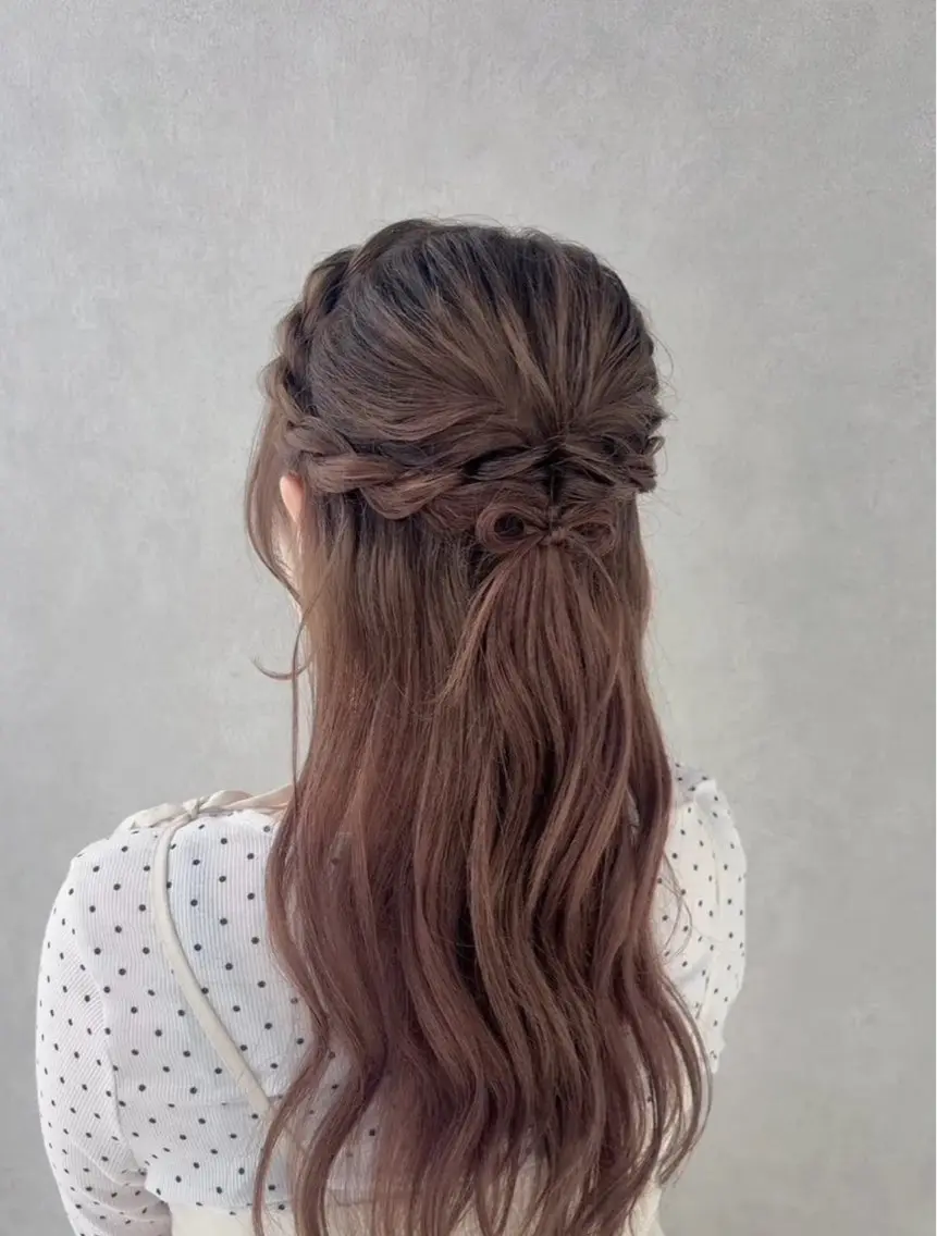 ヘアアレンジ ハーフアップ デート 立崎 七彩のヘアスタイル