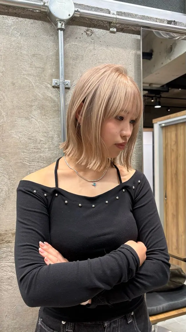 ショート カラー カット ヘアカラー KAEDE🌺Wカ ラー/ホワイトカラーのヘアスタイル