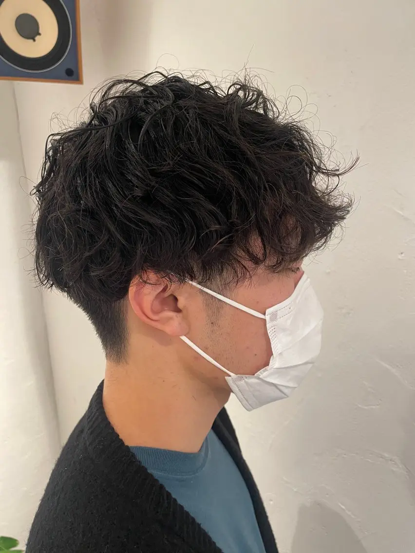 メンズパーマ 波巻き ツイスパ フェザー シャドウの写真