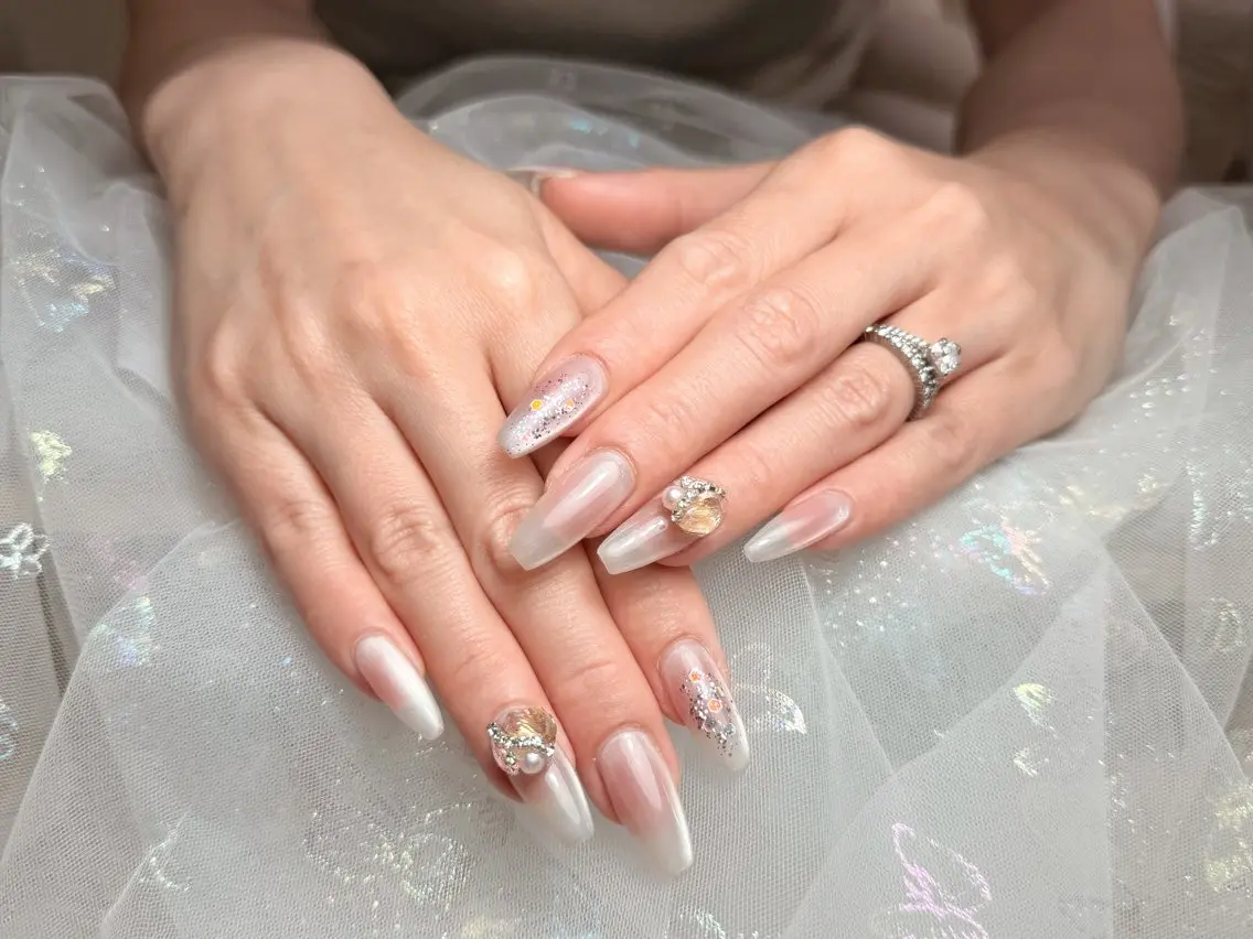 ネイル チークネイル マグネットネイル ハンドネイル Maggie nailクロのネイルデザイン