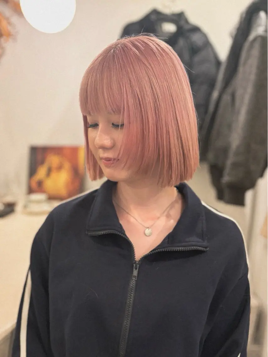 ショート カラー カット ヘアカラー 中目黒ブリーチカラー ボブ橋本青輝のヘアスタイル