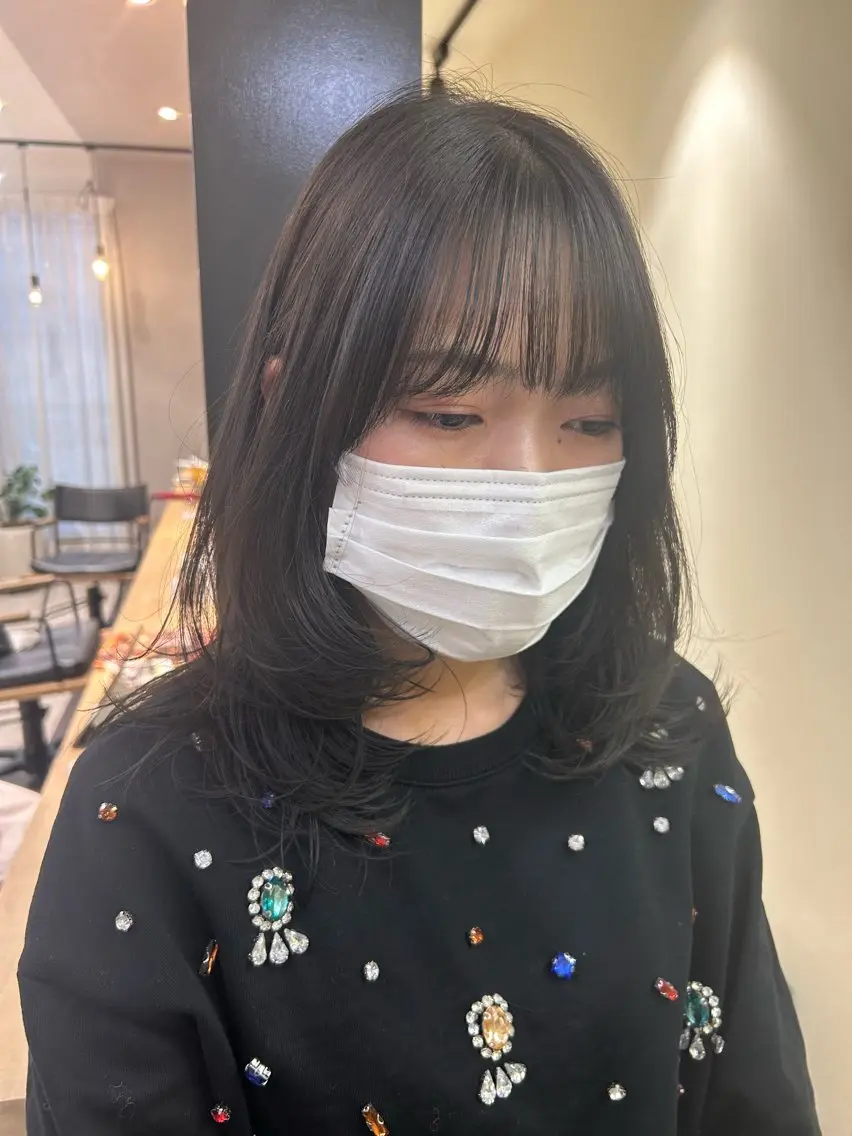 セミロング カラー アッシュ 透明感カラー レイヤーカット hubhair レイヤー/透明感のヘアスタイル