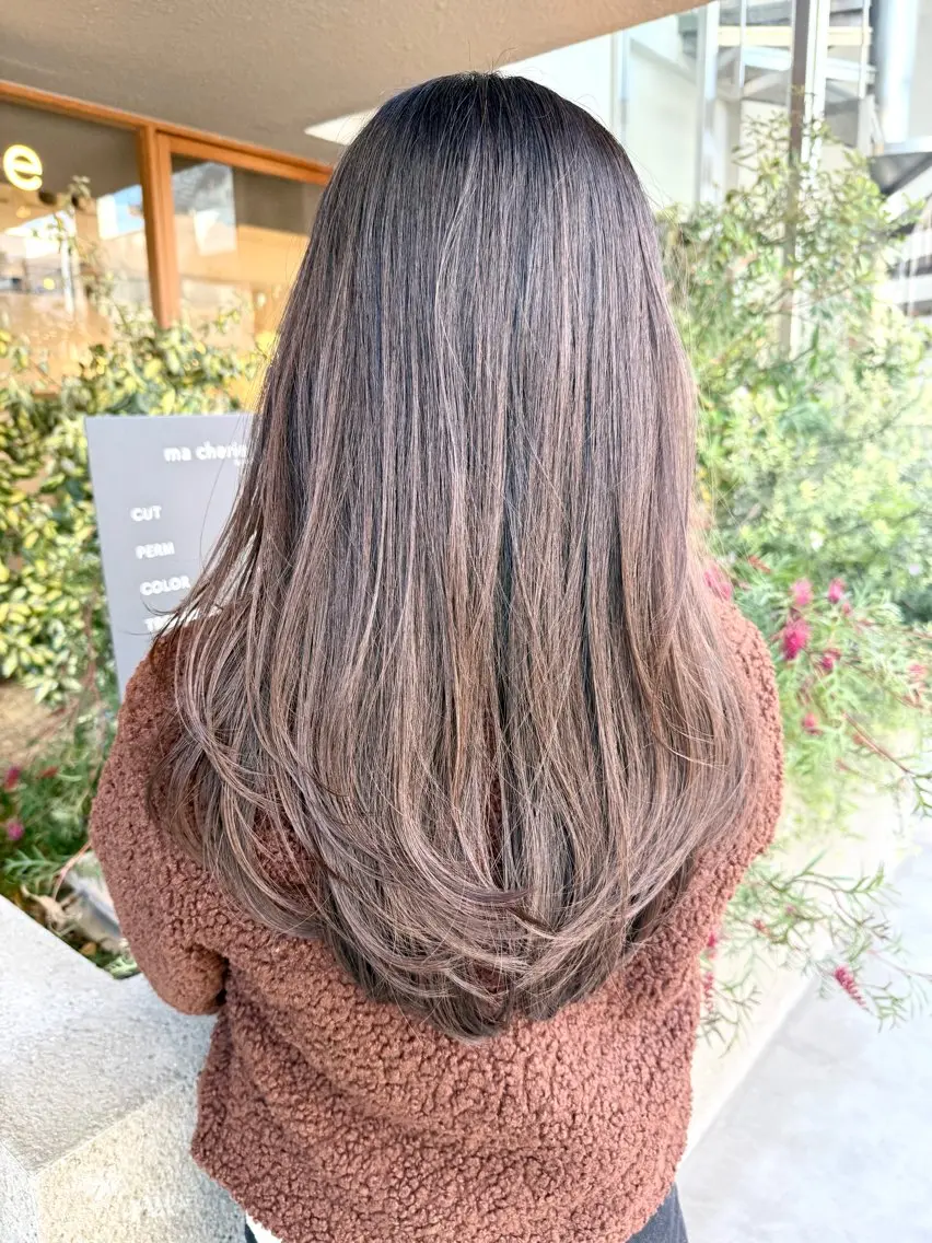 ロング カット ヘアカラー トリートメント 荻野結衣/草津 ボブ/レイヤーカットのヘアスタイル