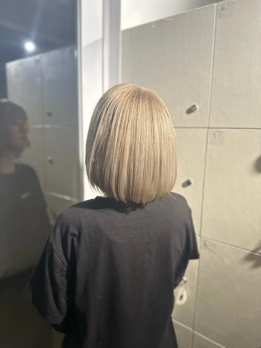 ショート カラー ハイトーンカラー が絶対可愛い✨泰聖✨のヘアスタイル