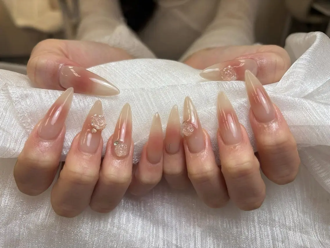 ネイル ハンドネイル ハンドケア モナ& あきのネイルデザイン