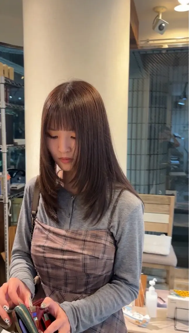 【10/14(水)1名様限定】カット+カラー/カットモデル/2cm以上/トリートメント追加可の写真