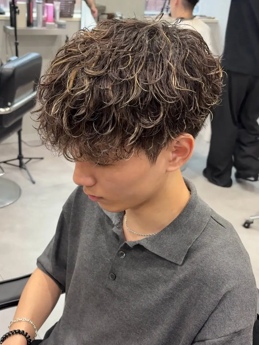 ショート メンズ カット パーマ 小岩 隆樹のヘアスタイル