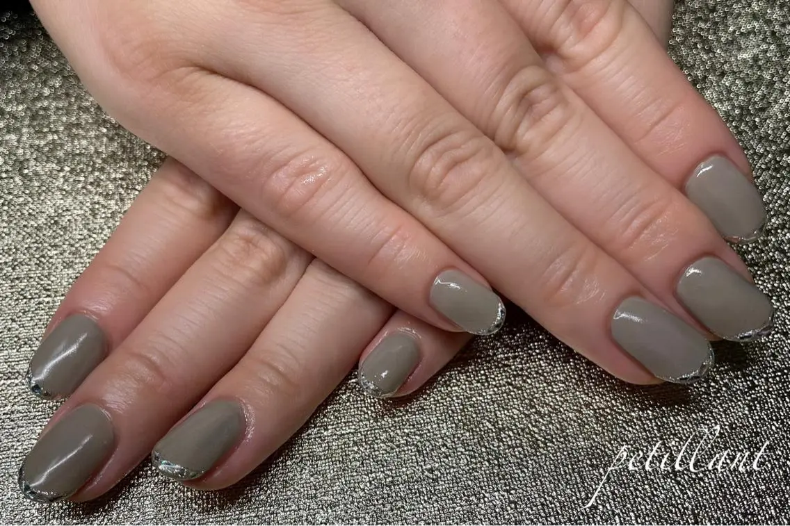 ネイル アートネイル フレンチネイル ガラスフレンチ nail salon petillantのネイルデザイン