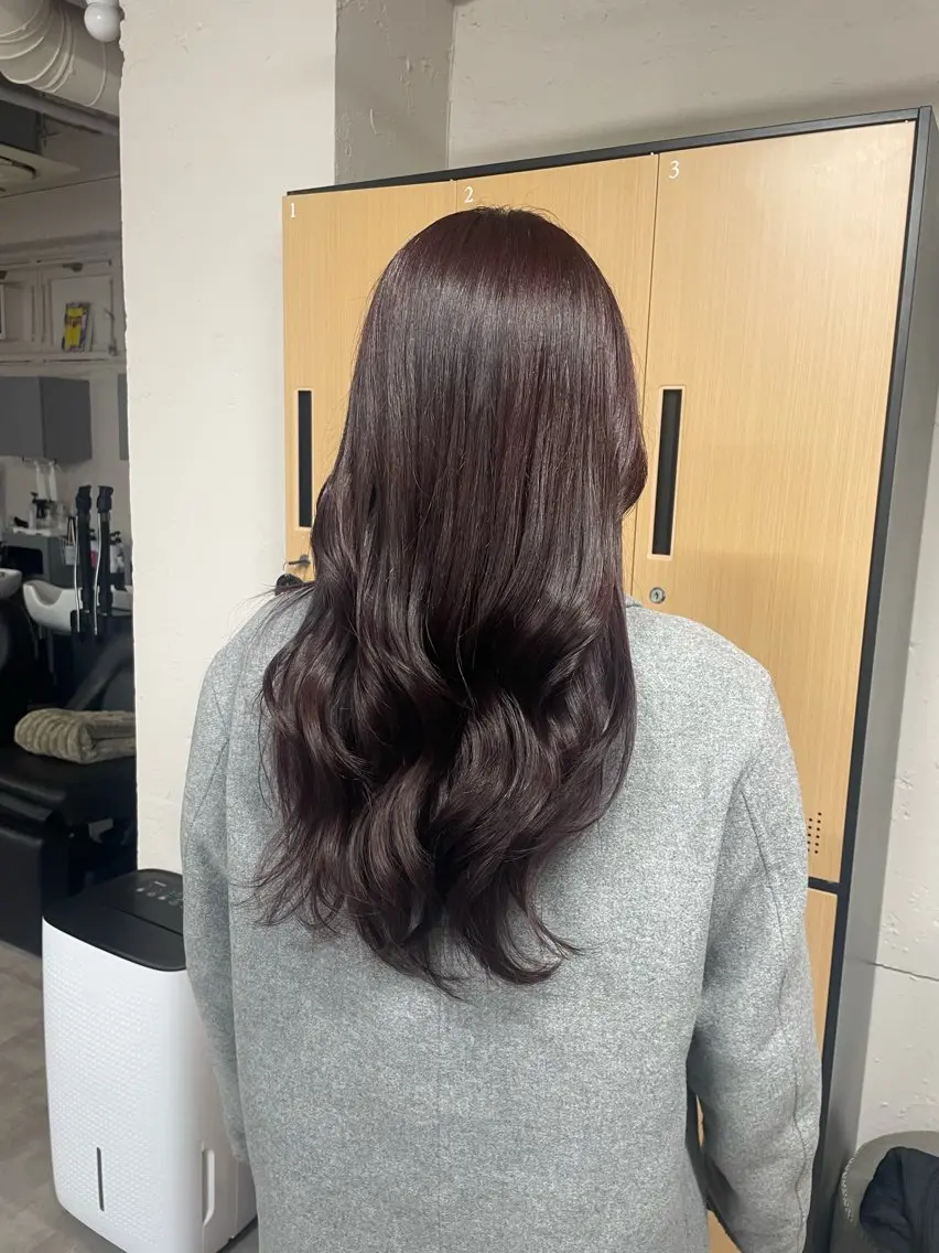 セミロング ヘアカラー tokute 中野真咲🐺のヘアスタイル