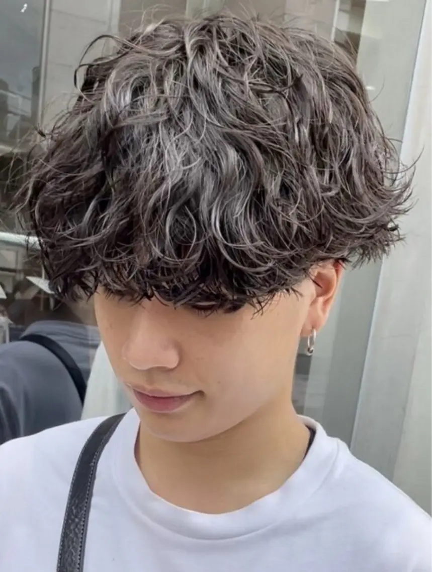 カラー パーマ メンズ パーマ 中谷海里/フェザー パーマ/スパイキーのヘアスタイル