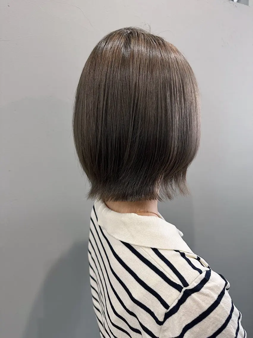 ミディアム カラー 名倉 伽奈のヘアスタイル