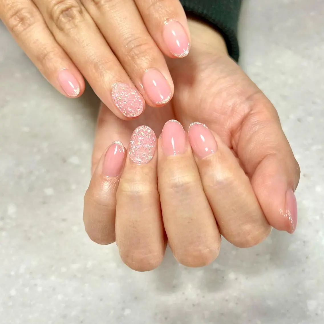 ネイル キラキラネイル ラメ(グリッター) オフィスネイル ワンカラーネイル ピンク ステラ marikominoのネイルデザイン